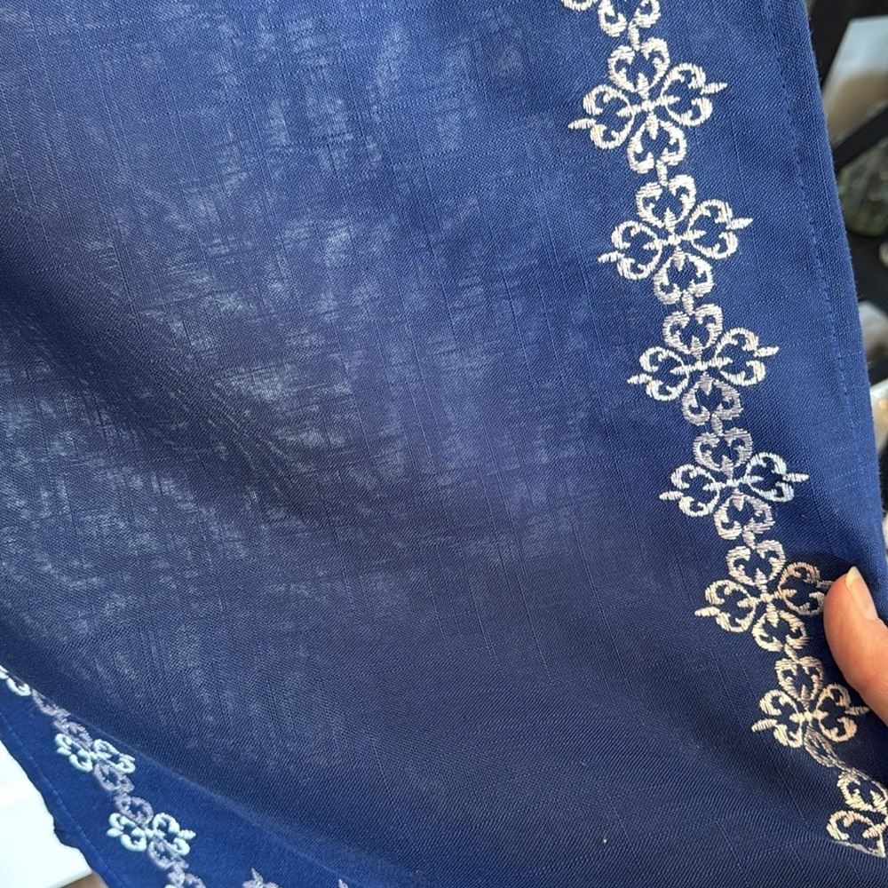 Blue Linen Table Runner with White Embroidered Floral Trim - Picture 4 of 4